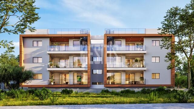 apartment-e9576597-b8d5-46f8-abd0-2b50298e8070_Wtr.jpeg