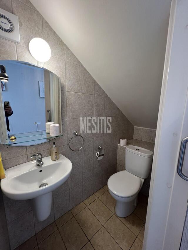 detachedHouse-48251411-f884-4802-8f71-25f69dcf44f0_Wtr.jpg