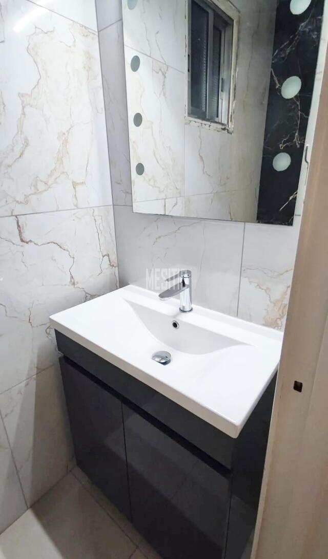 apartment-82dbe7f6-352a-4fce-8472-2c926c802fac_Wtr.jpg
