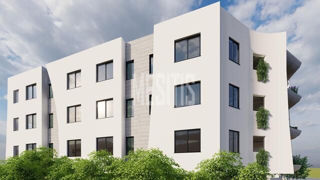 apartment-4f1f9aeb-a45a-48fe-9c91-7ca71ec75ecf_Wtr.jpeg