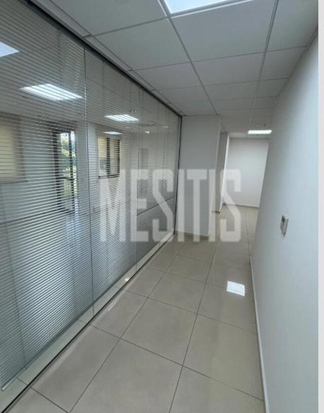 office-efa0b819-3d7d-4a25-b9a5-97ac62e82a68_Wtr.jpg