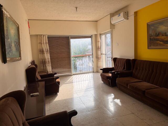 apartment-279897be-5aa9-4748-aa87-1e9eb96449a9_Wtr.jpg