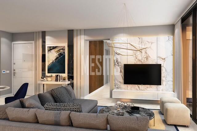 apartment-836ef369-c69c-4ba3-b5a1-76b7b6894467_Wtr.jpeg