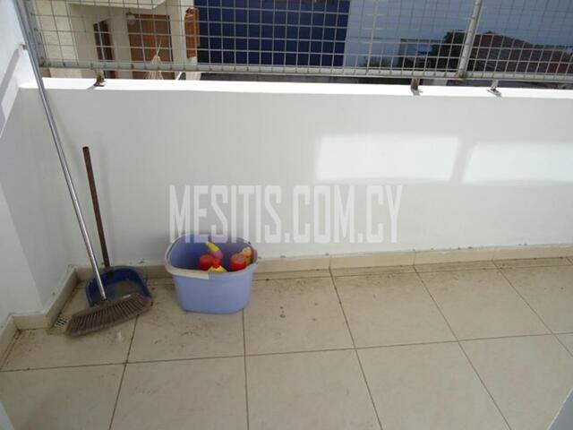 apartment-d717a4e8-c604-42db-9b31-f38bbcefe3c2_Wtr.jpeg