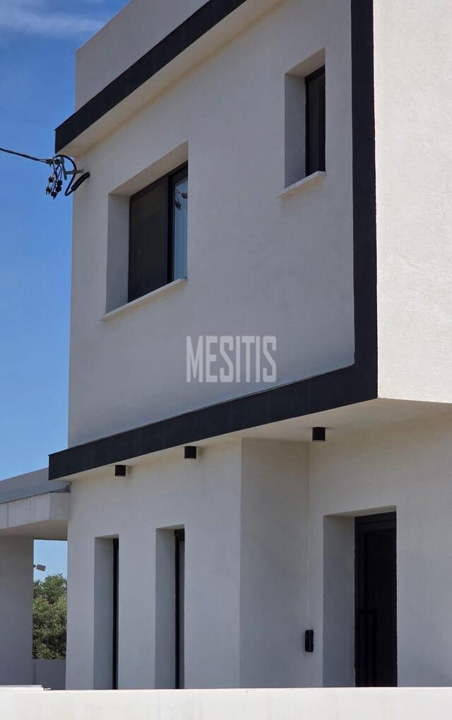 detachedHouse-32bd16c8-120f-41c0-a979-d3c22b22d3ec_Wtr.jpg