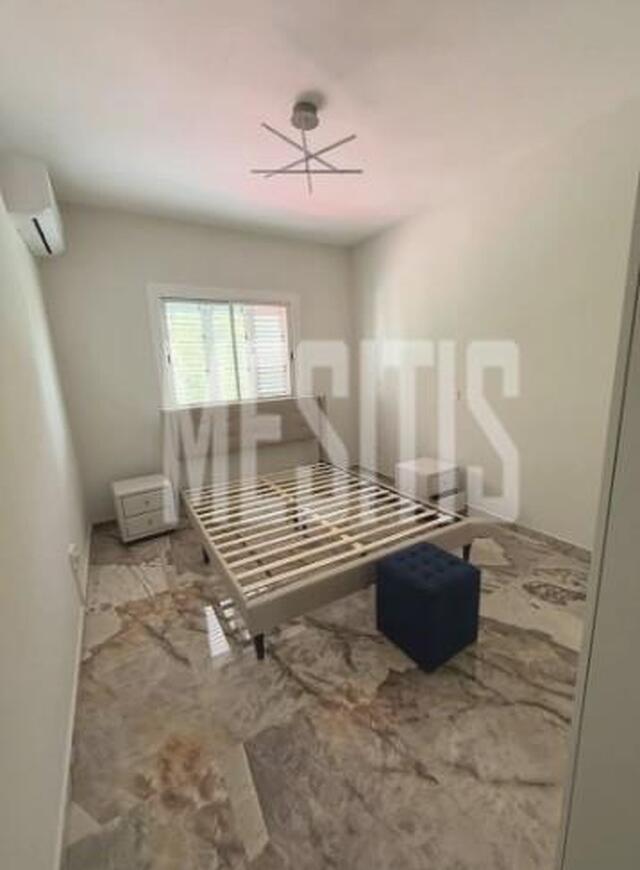detachedHouse-e6eba620-3de3-4c87-a9a1-239b7511a2e1_Wtr.jpg