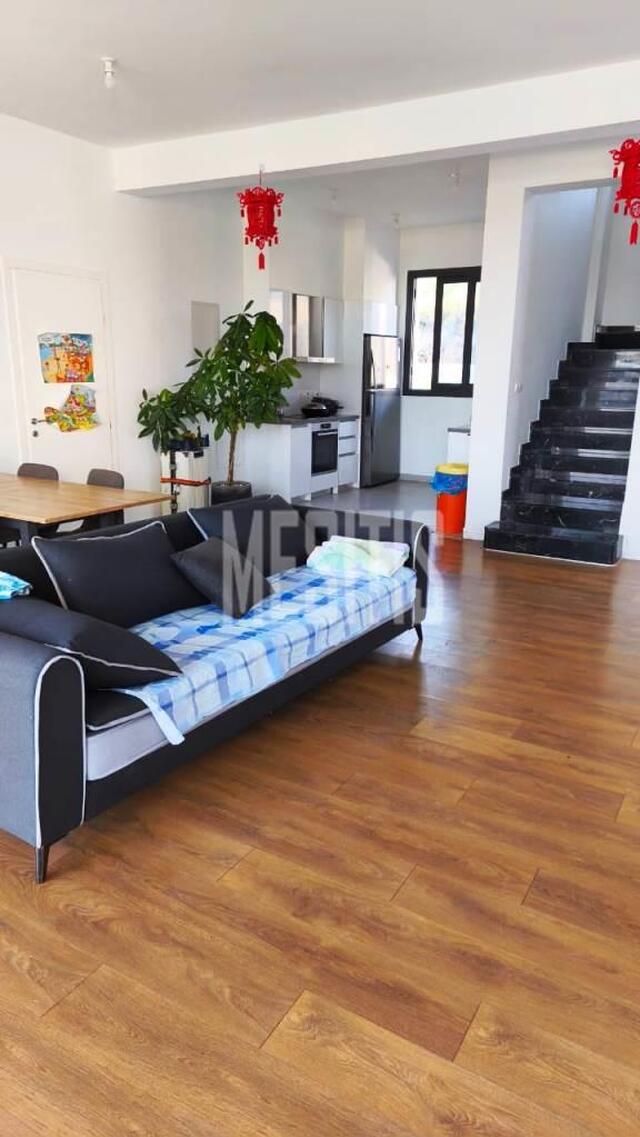 detachedHouse-e5acc2dd-f29c-4be5-884f-701f8a089365_Wtr.jpg