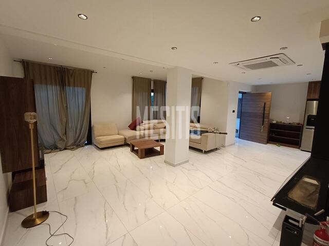 detachedHouse-2ef960ef-0dbf-4259-93d0-2272e458c911_Wtr.jpeg