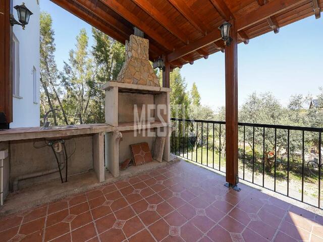 4 bedroom Detached house in Ergates Nicosia – photo 8