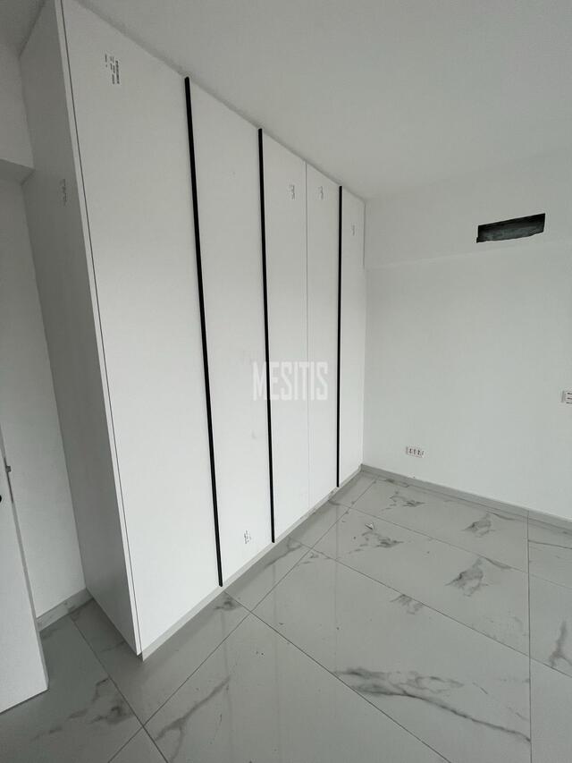apartment-db2be4a1-d78a-40aa-a4f8-6b74e55a4953_Wtr.jpeg