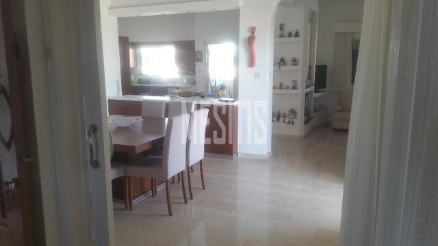 apartment-3ee7ac19-0c74-400f-99a1-65b3c2e3d572_Wtr.jpeg