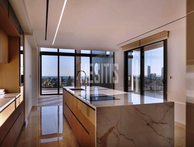 apartment-c6262e5f-e72f-4924-abd3-79039470b8d0_Wtr.jpg
