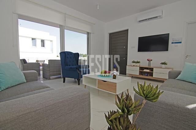 3 Bedroom House On A Plot Of 376 Sq.m & With Roof Garden, For Sale In Pernera, Protaras – photo 2