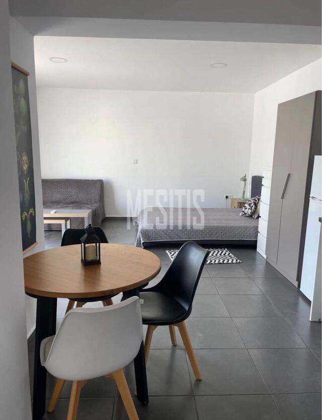 studioLoft-624033da-7186-4461-b3a9-4730c3dbd3ef_Wtr.jpg