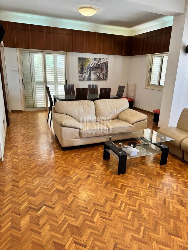 apartment-65e33786-d922-4255-8522-b24705eb8b69_Wtr.jpeg