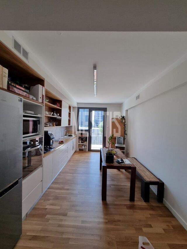 apartment-fda700b9-efe1-4846-b32a-7199c30912d9_Wtr.jpeg