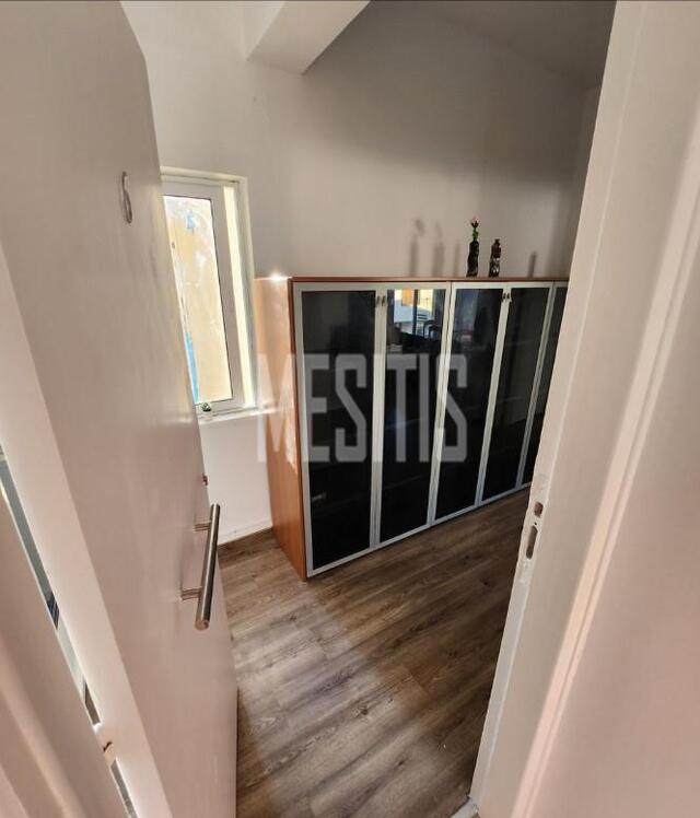 apartment-e67e486a-4813-4983-b7e4-89f978809a9e_Wtr.jpeg