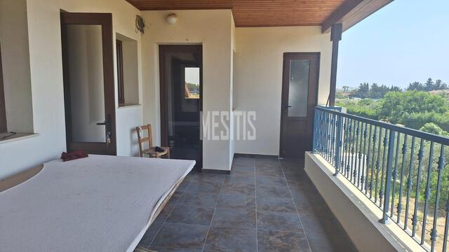 detachedHouse-46c449c3-2c7e-49a4-bc37-002252d8f21c_Wtr.jpg