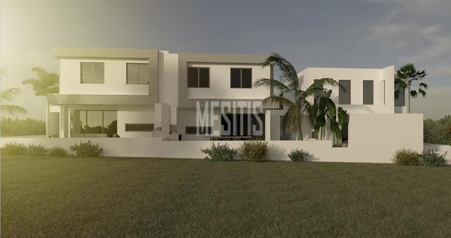 detachedHouse-c3816a6f-5e5d-48bf-9a5c-d1178d3d098b_Wtr.jpg