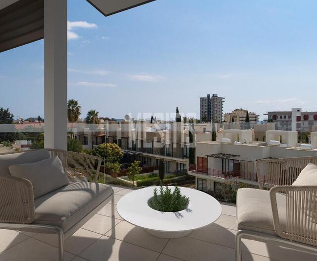 apartment-5deb1b44-807e-4c32-8beb-3601fc800285_Wtr.jpg