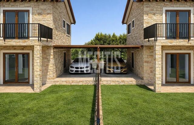 detachedHouse-636e5109-3445-4e91-b854-6276e5e0af97_Wtr.jpg