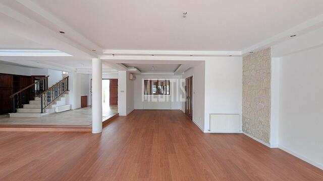 detachedHouse-b31b8ec6-ccf3-49cb-b414-d6b9afd4c9d0_Wtr.jpg