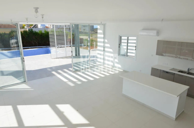 detachedHouse-ad2e3c3a-d5a1-40e0-9ee1-6577b37e3ce8_Wtr.png
