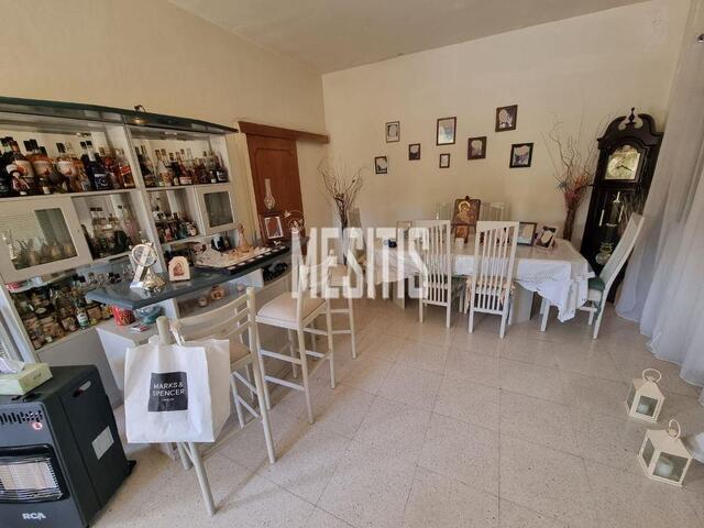 apartment-e395ad2e-4cb0-414f-b296-3a29d1ebc256_Wtr.jpeg