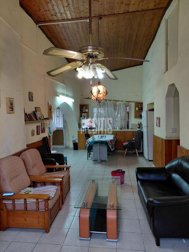 Old Tradional House for Sale in Aglantzia, Close to Skali Amphitheatre – photo 2