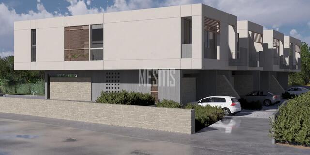detachedHouse-ce3d624c-0b25-4fb9-9790-83391ab7a2d6_Wtr.jpeg