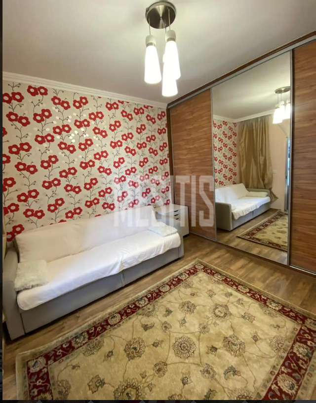 apartment-b569531d-25e5-4a54-8c19-c32c9e9c9dae_Wtr.png