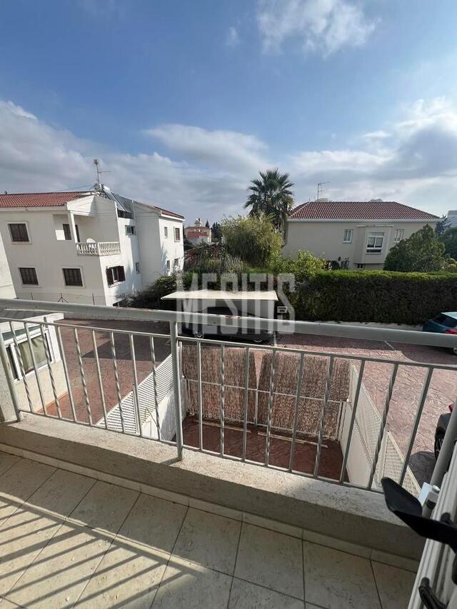 detachedHouse-27f80389-4784-4556-80ee-05027386ba22_Wtr.jpg