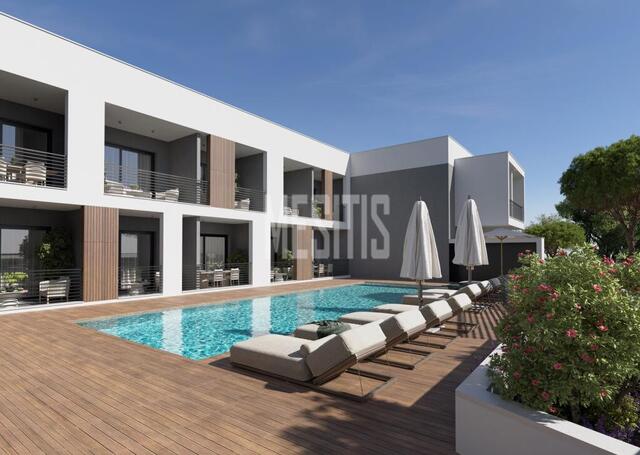 apartment-e2f82cd3-a2d1-421e-81a7-418cc9a9340c_Wtr.jpg