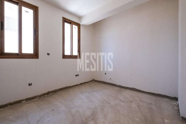 apartment-adac8d89-4c6b-4246-8c8c-1e88f5628392_Wtr.jpeg