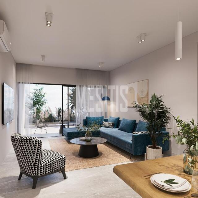 apartment-16f9c34b-5d67-461e-a8b2-93f14e7c33d1_Wtr.jpg