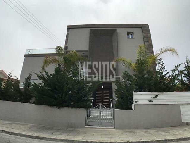 detachedHouse-18f1b257-27f5-48c5-9f58-29858924c249_Wtr.jpeg