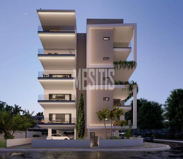 apartment-eb8d5425-3376-4a11-814b-e29b72bf0729_Wtr.jpg