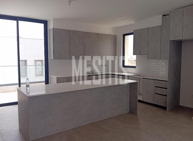 apartment-d02f6795-d08b-44db-a813-f7ab2ad6db2e_Wtr.jpg