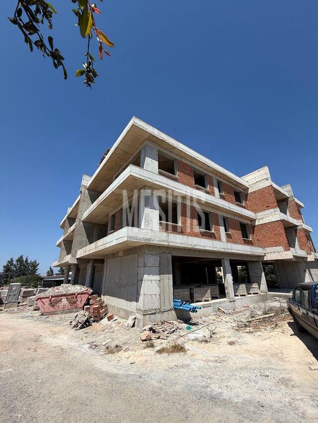 apartment-7120e05f-96c3-4f40-98a2-ae141fb6d37e_Wtr.jpg