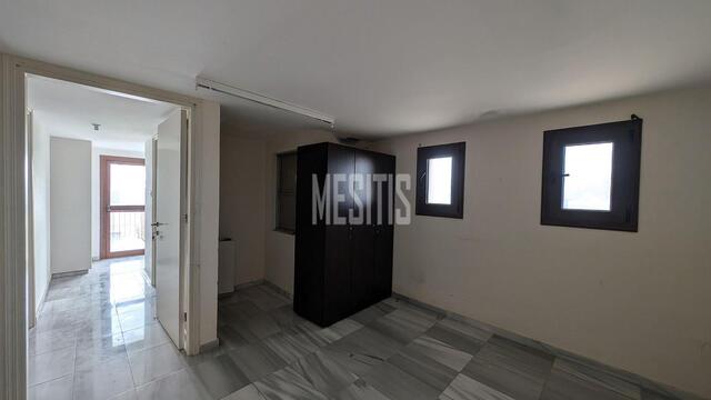 entireBuilding-a8feb35b-b755-4ef7-96d3-1bf87ad6b578_Wtr.jpg