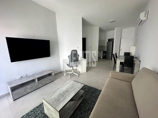 apartment-f0e98bb3-aab1-4c83-805c-a2f1976b0c1f_Wtr.jpg