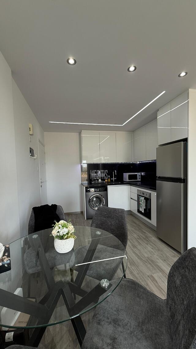 apartment-5a1b7086-264e-44d2-88cf-9261eba2449c_Wtr.jpeg