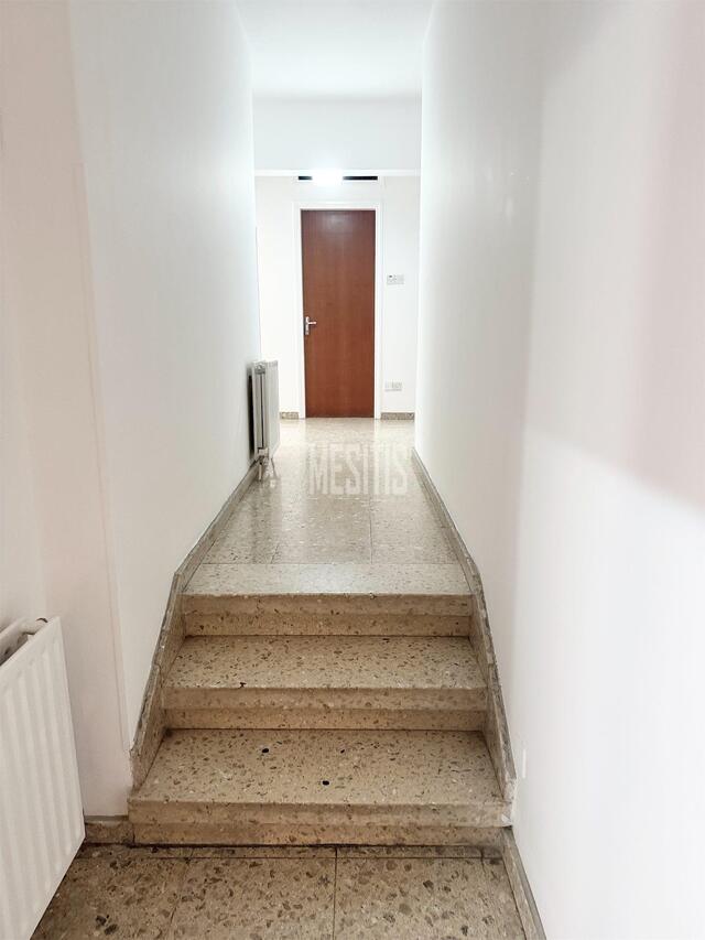 detachedHouse-c82710e0-b718-4093-842c-c702ecb5e250_Wtr.jpg