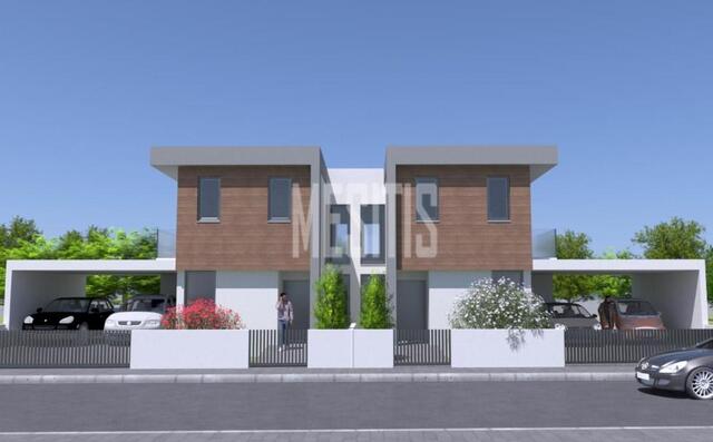 detachedHouse-105dc21a-28d3-4717-a4cc-7c58536fe036_Wtr.jpg