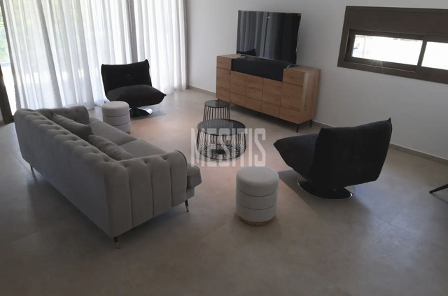 apartment-78e00329-b9a4-4ff2-a9fb-e779bf2662ae_Wtr.png