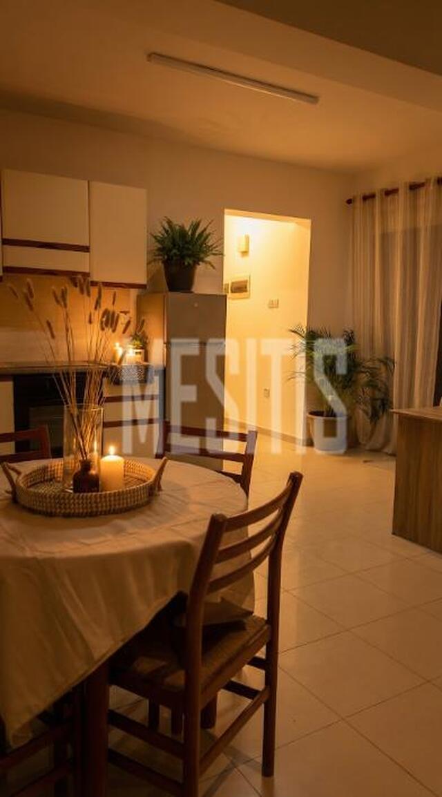 apartment-2319739a-8a13-4c0d-9e40-f8846f42c82d_Wtr.jpg