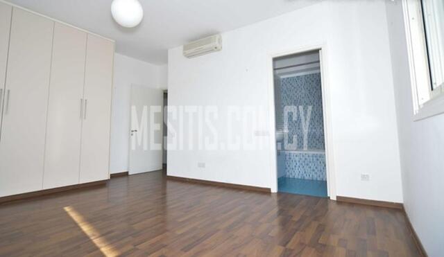 apartment-fad76991-f50e-4243-ba3d-45d18f582391_Wtr.jpg
