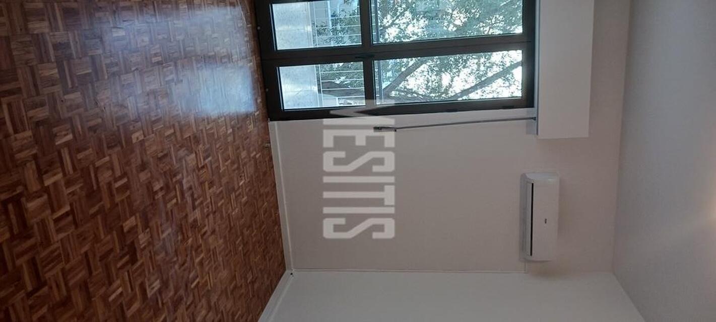apartment-f090da17-89ef-49dd-95f8-e9302e34ed58_Wtr.jpg