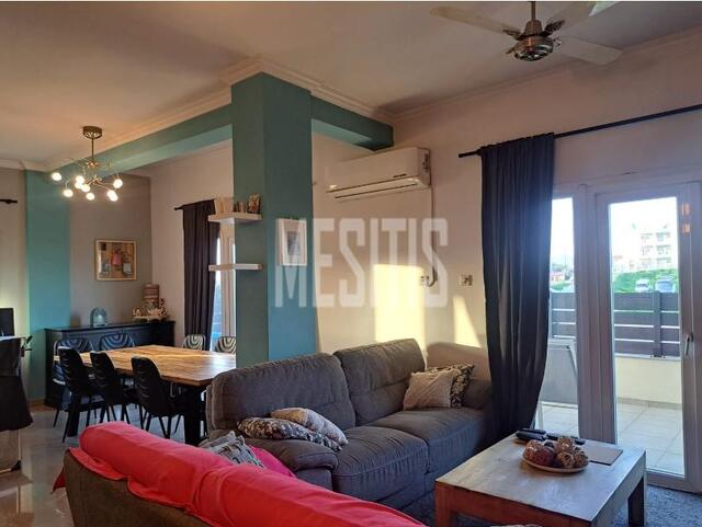 apartment-f4914647-0de4-45e1-acfc-b758d3f00cb2_Wtr.jpg