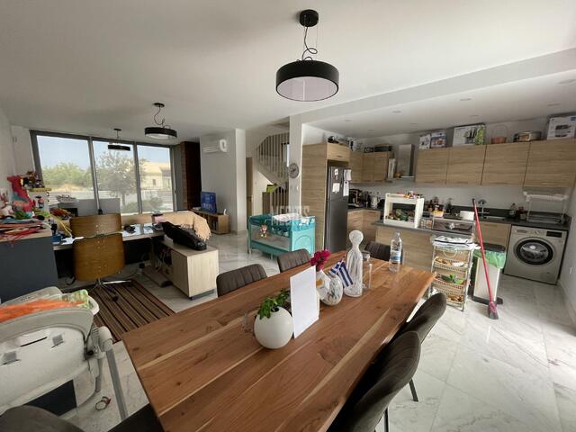 detachedHouse-5893c4fe-b7f9-4a6b-b799-53375179221b_Wtr.jpeg